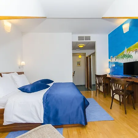 فندق مبيت وإفطار Palma 4*