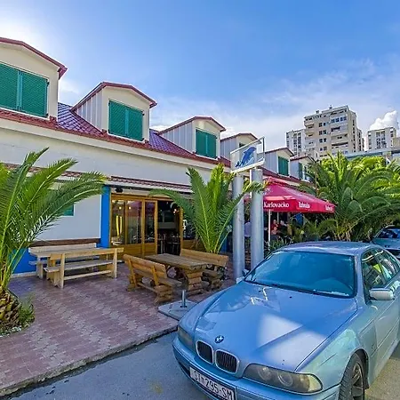 Oda ve Kahvaltı Palma 4*